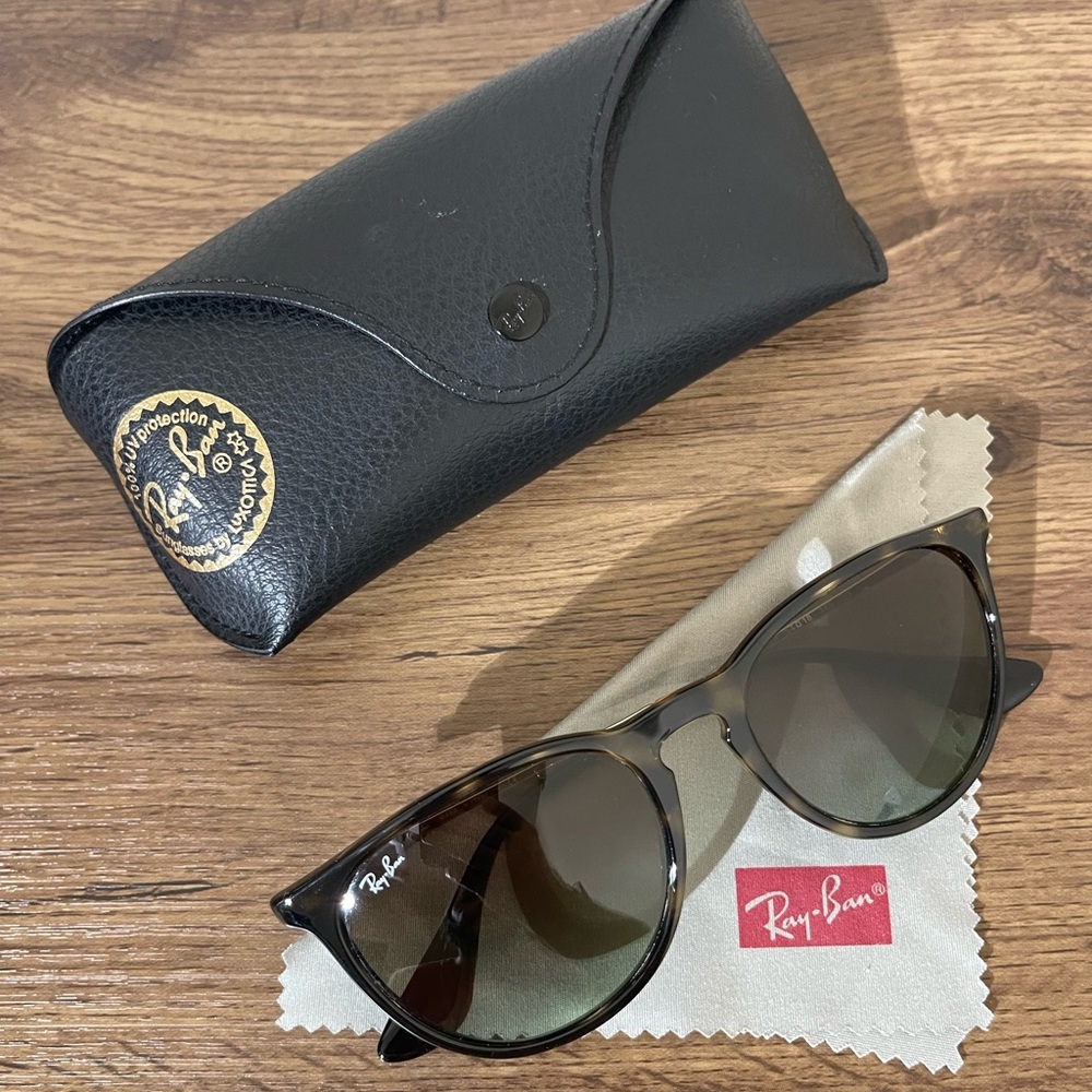Ray-Ban Tortoiseshell Brown Frame Green Lens Women’s Sunglasses